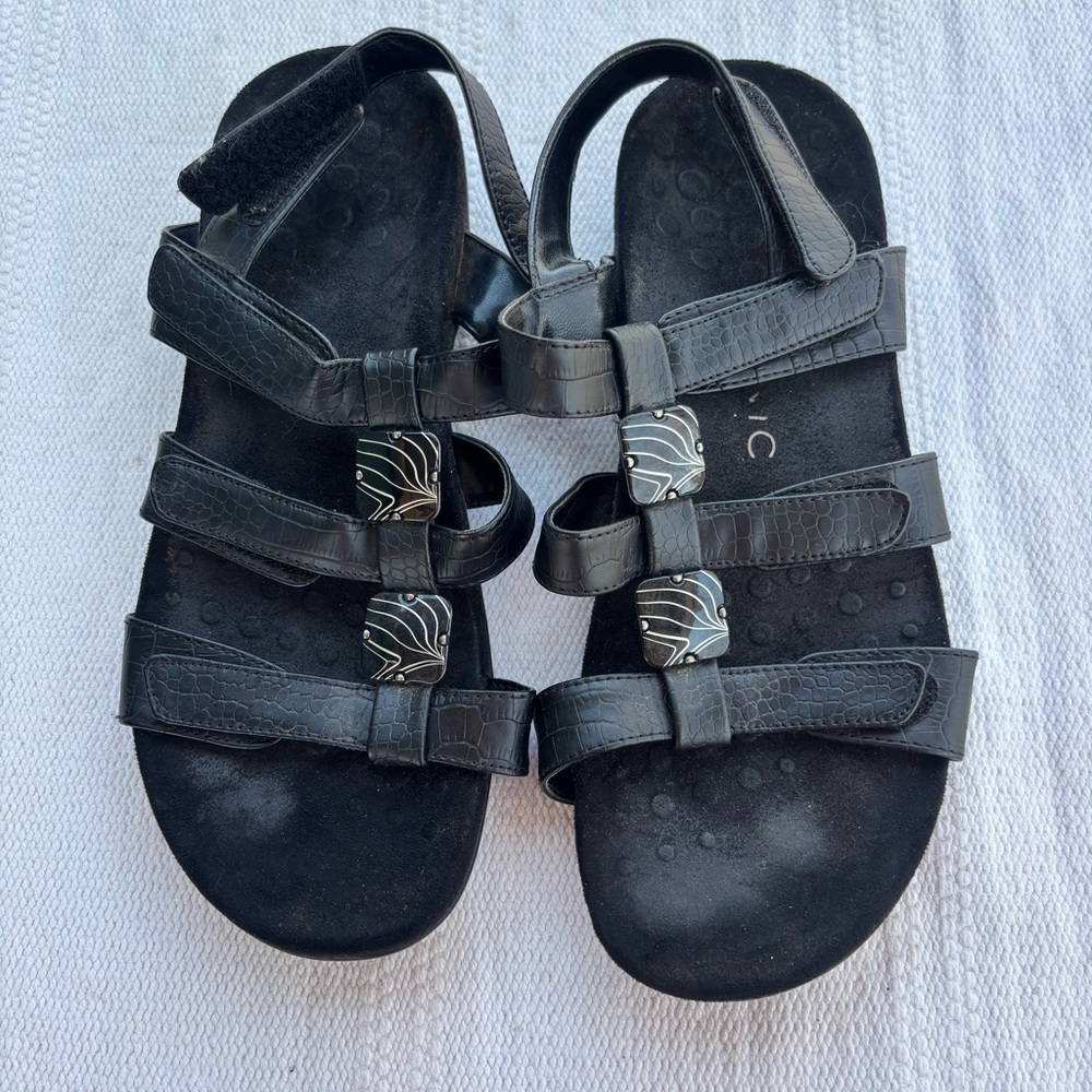 Vionic Women's Amber adjustable sandals size 8